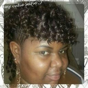 Meet your Posher, Yolanda